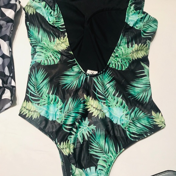 Brazilian Swimsuit with Sarong - Picture 4 of 5